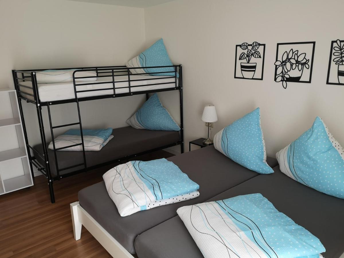 Familienfreundliche Ferienwohnung Mit Wohlfuehlbalkon Und Kostenlosem Parkplatz Nahe Messe Und Bodensee Meckenbeuren Buitenkant foto