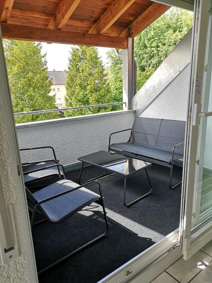 Familienfreundliche Ferienwohnung Mit Wohlfuehlbalkon Und Kostenlosem Parkplatz Nahe Messe Und Bodensee Meckenbeuren Buitenkant foto